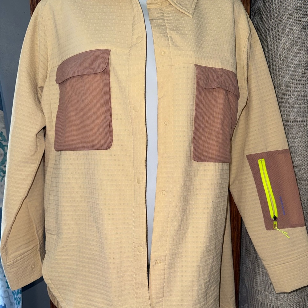 Lululemon Lab Grid Mesh Overshirt Jacket Yellow Tan Snap Front Women Size 10